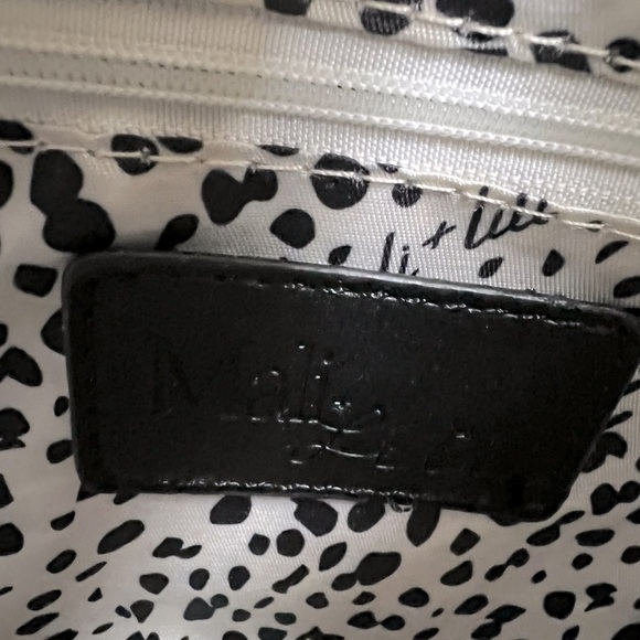 Mali and Lili Leilani Vegan Leather Baguette Shoulder Bag - Picture 5 of 11